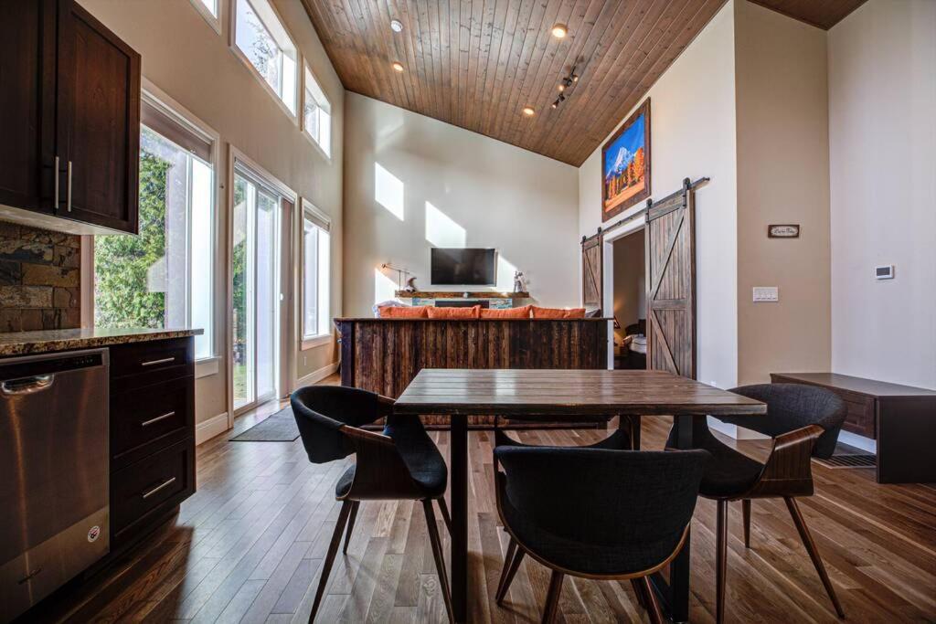 Newly Built Modern Chalet Duplex - 1 Mount Hood Village Exterior photo