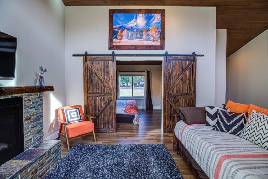 Newly Built Modern Chalet Duplex - 1 Mount Hood Village Exterior photo